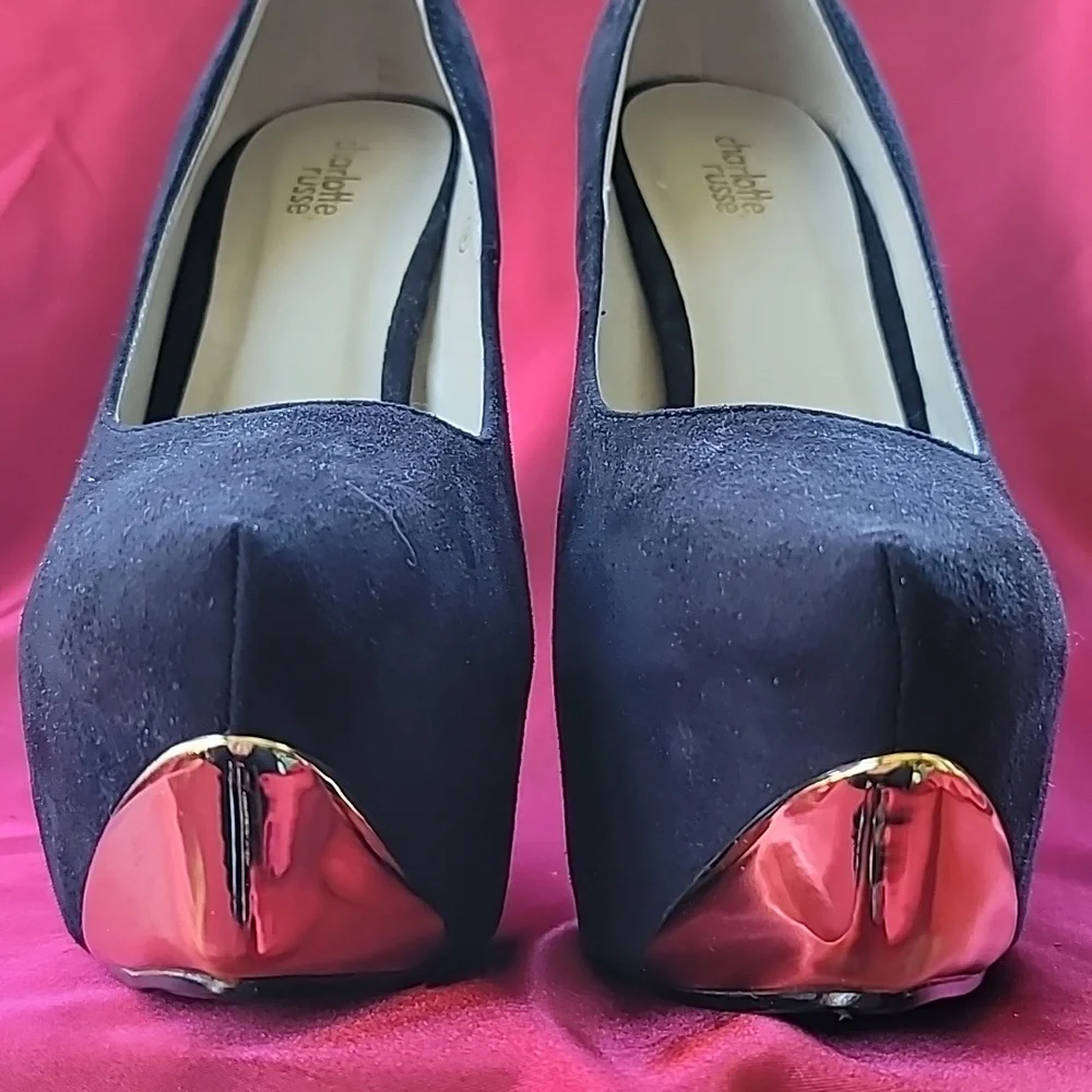 CHARLOTTE RUSSE sz9 suede platform stiletto with gold accents